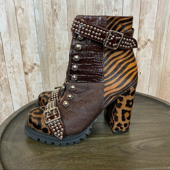 Jeffrey Campbell Lilith Animal Print Combat Lace Up Heeled Boots Size 8.5 Women - Picture 6 of 13